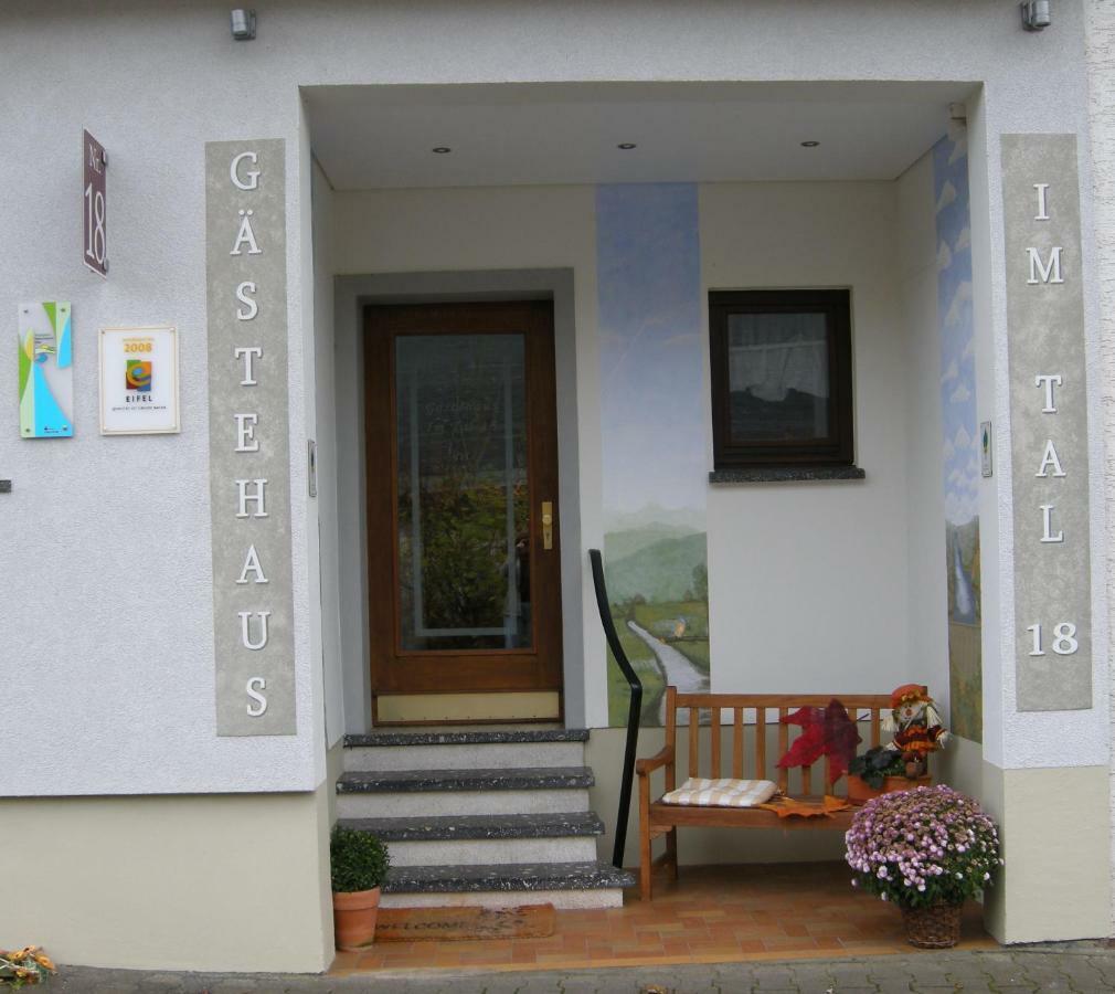 Hotel Gästehaus Im Tal 18 Hellenthal Exterior foto